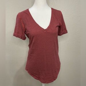 LIKE NEW LULULEMON SHORT SLEEVE T-SHIRT